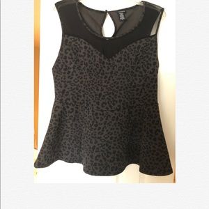 Torrid women’s size 0 (L) Peplum top